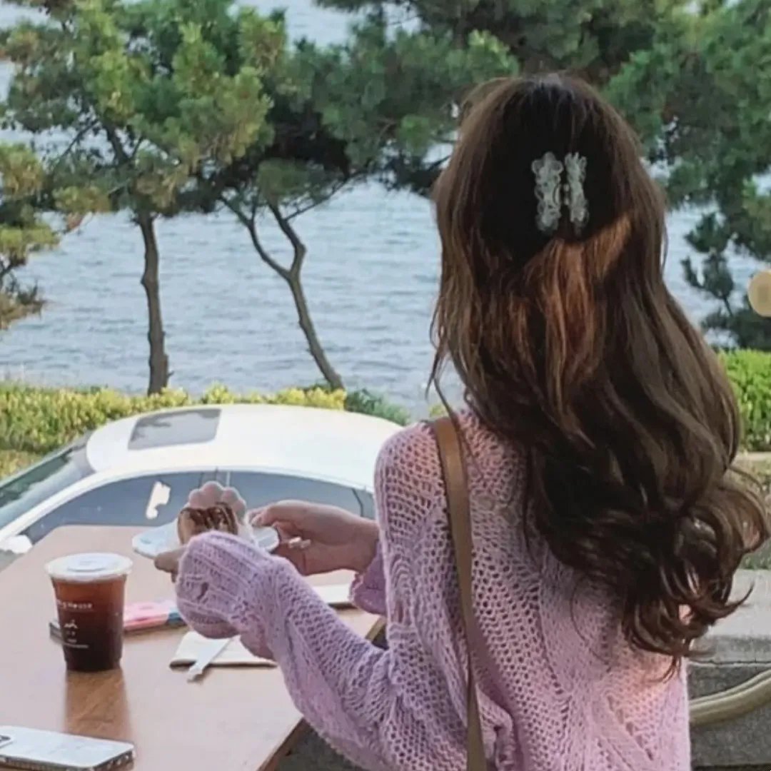 女军官与魔鬼封面